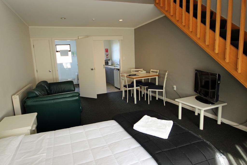 Champers Motor Inn Lower Hutt Bilik gambar